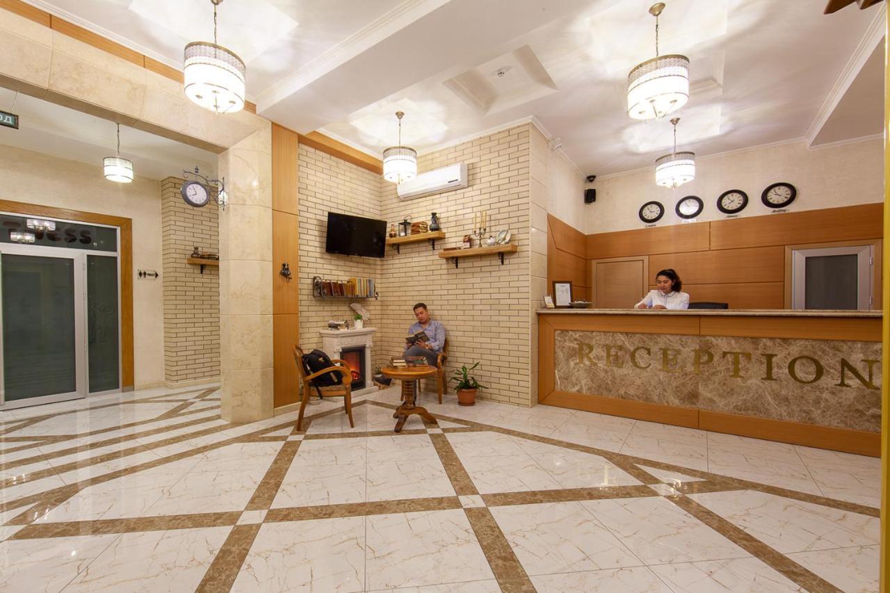 Sacvoyage Hotel Алма Ата Екстериор снимка