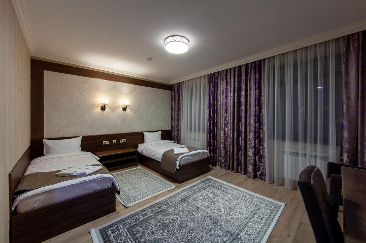 Sacvoyage Hotel Алма Ата Екстериор снимка