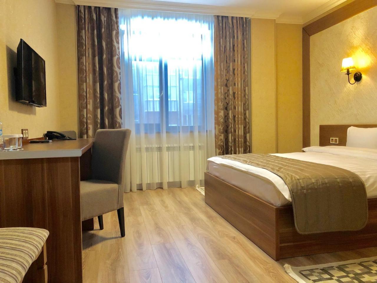 Sacvoyage Hotel Алма Ата Екстериор снимка