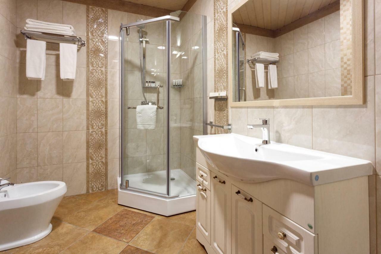 Sacvoyage Hotel Алма Ата Екстериор снимка