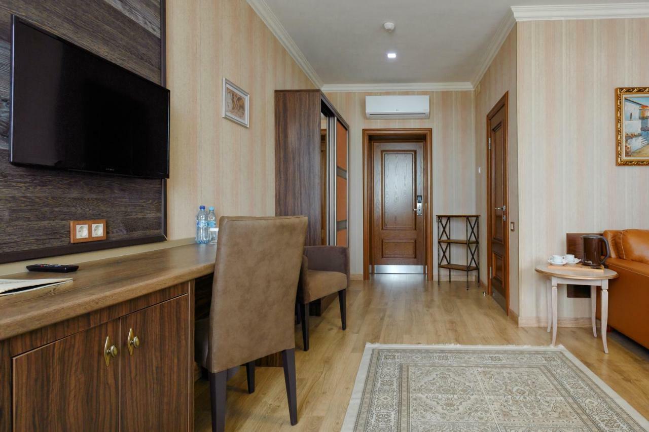 Sacvoyage Hotel Алма Ата Екстериор снимка