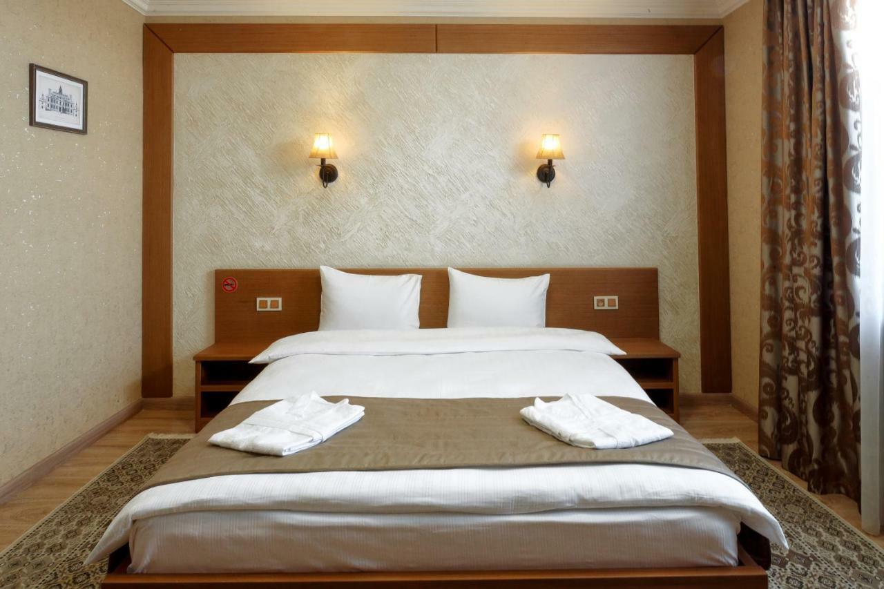 Sacvoyage Hotel Алма Ата Екстериор снимка